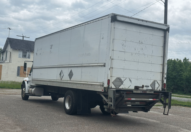 Image of International Durastar 4300 equipment image 2