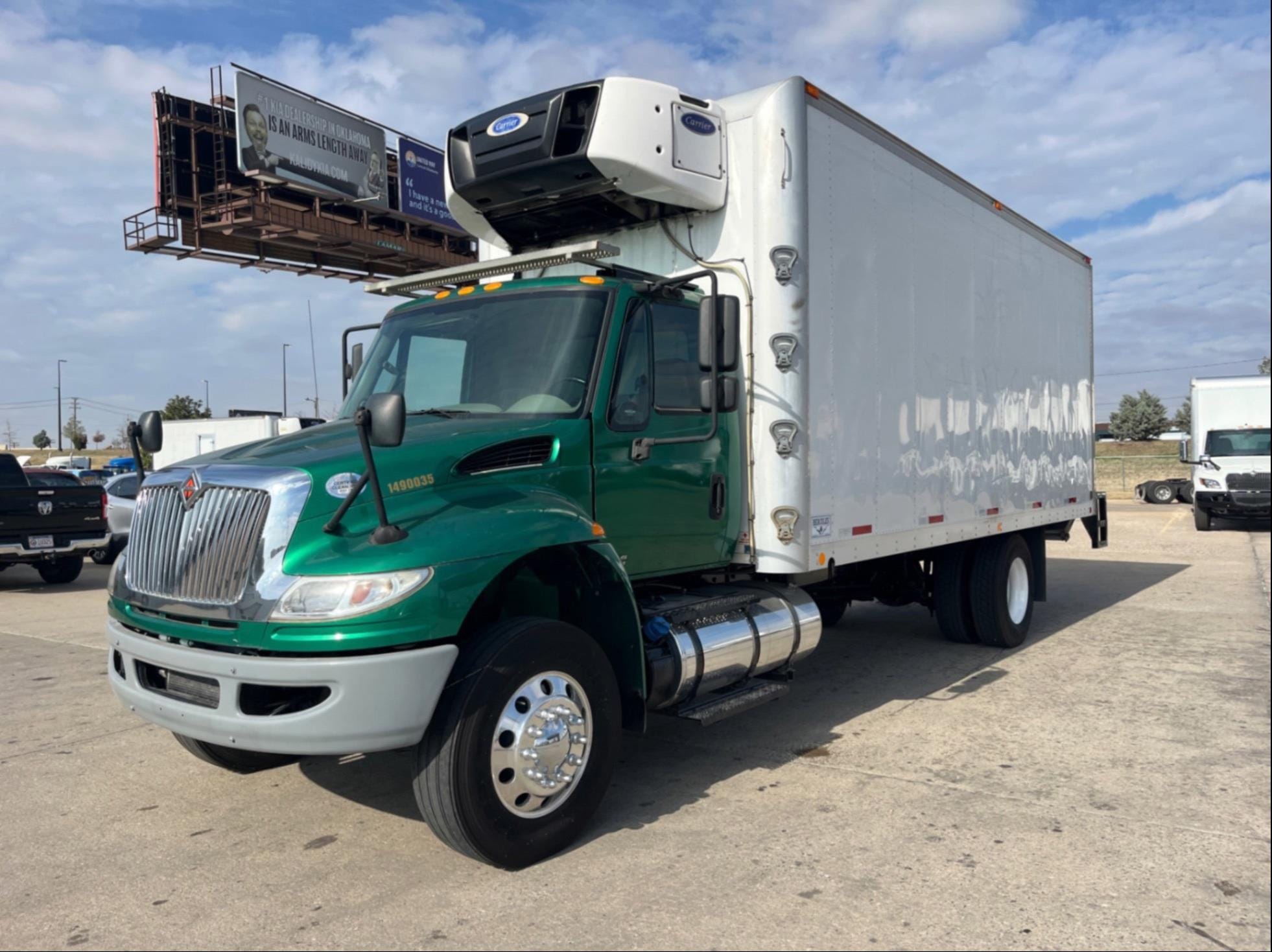 2019 International Durastar 4300 Equipment Image0