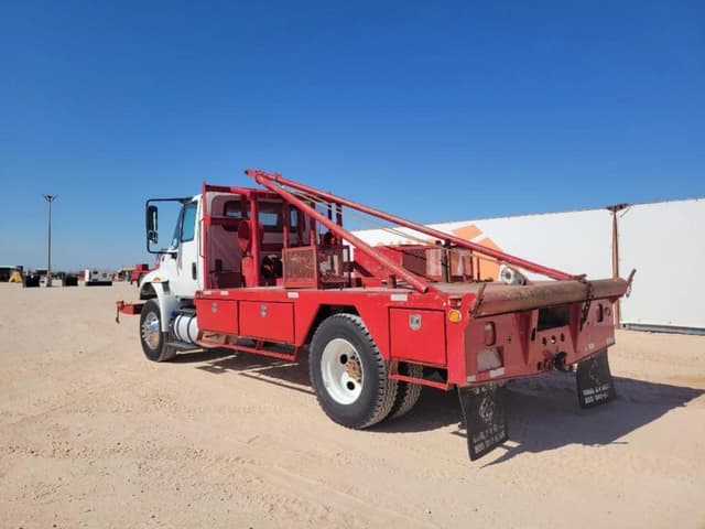 Image of International Durastar 4300 equipment image 2