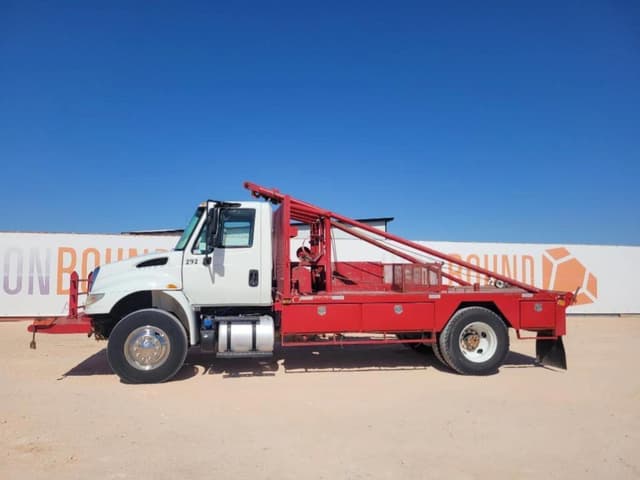 Image of International Durastar 4300 equipment image 1