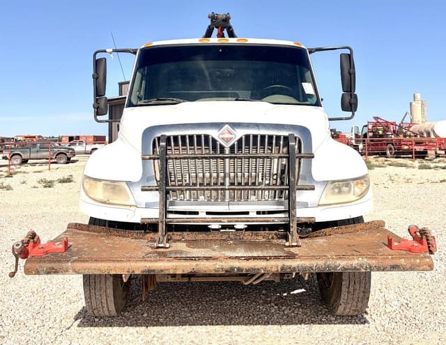 Image of International Durastar 4300 equipment image 1
