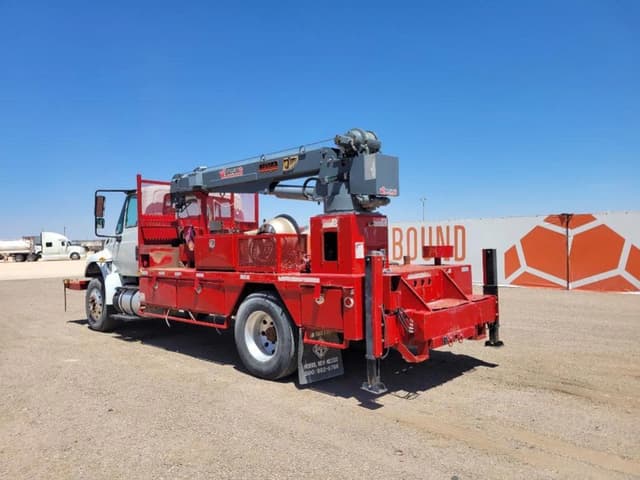 Image of International Durastar 4300 equipment image 2