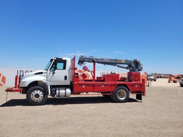 Image of International Durastar 4300 equipment image 1