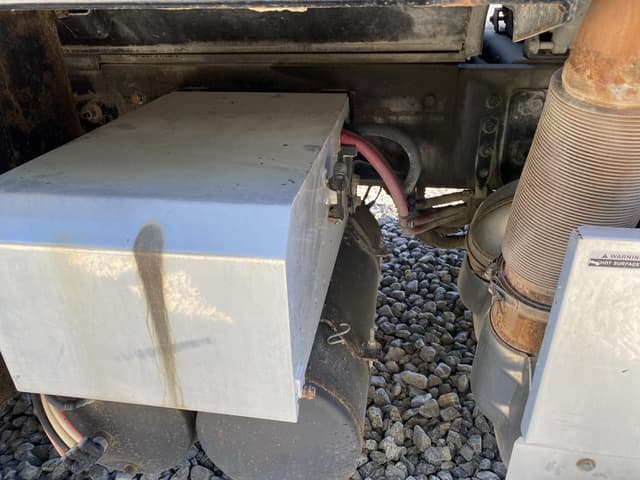 Image of International HX615 equipment image 4