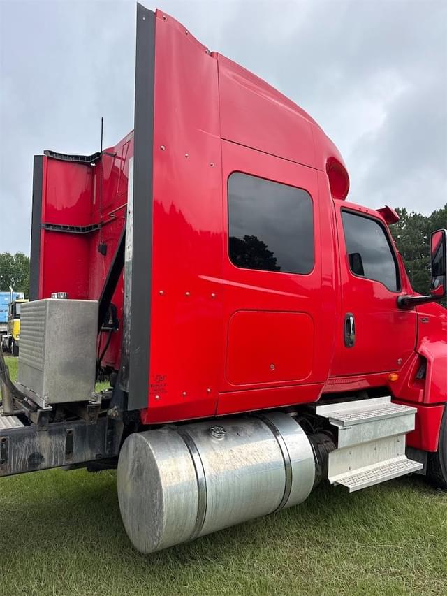 Image of International LT equipment image 4