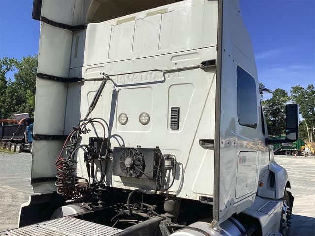 Image of International LT equipment image 4