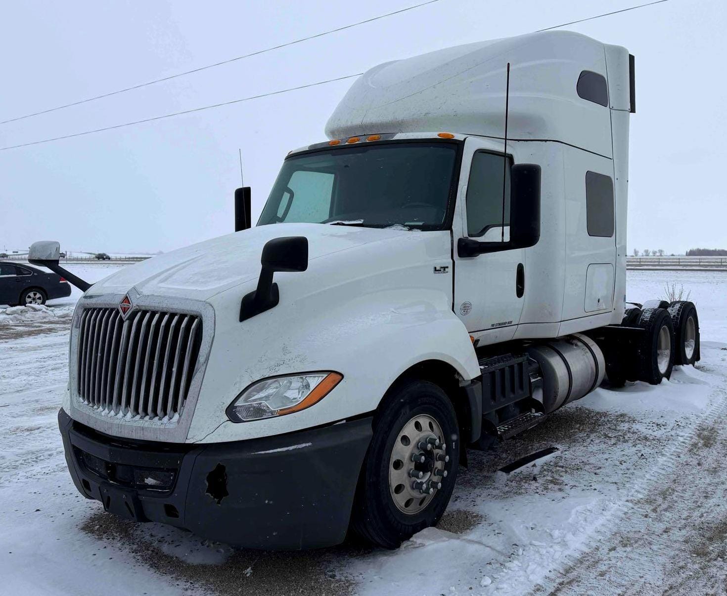 2019 International LT625 Equipment Image0