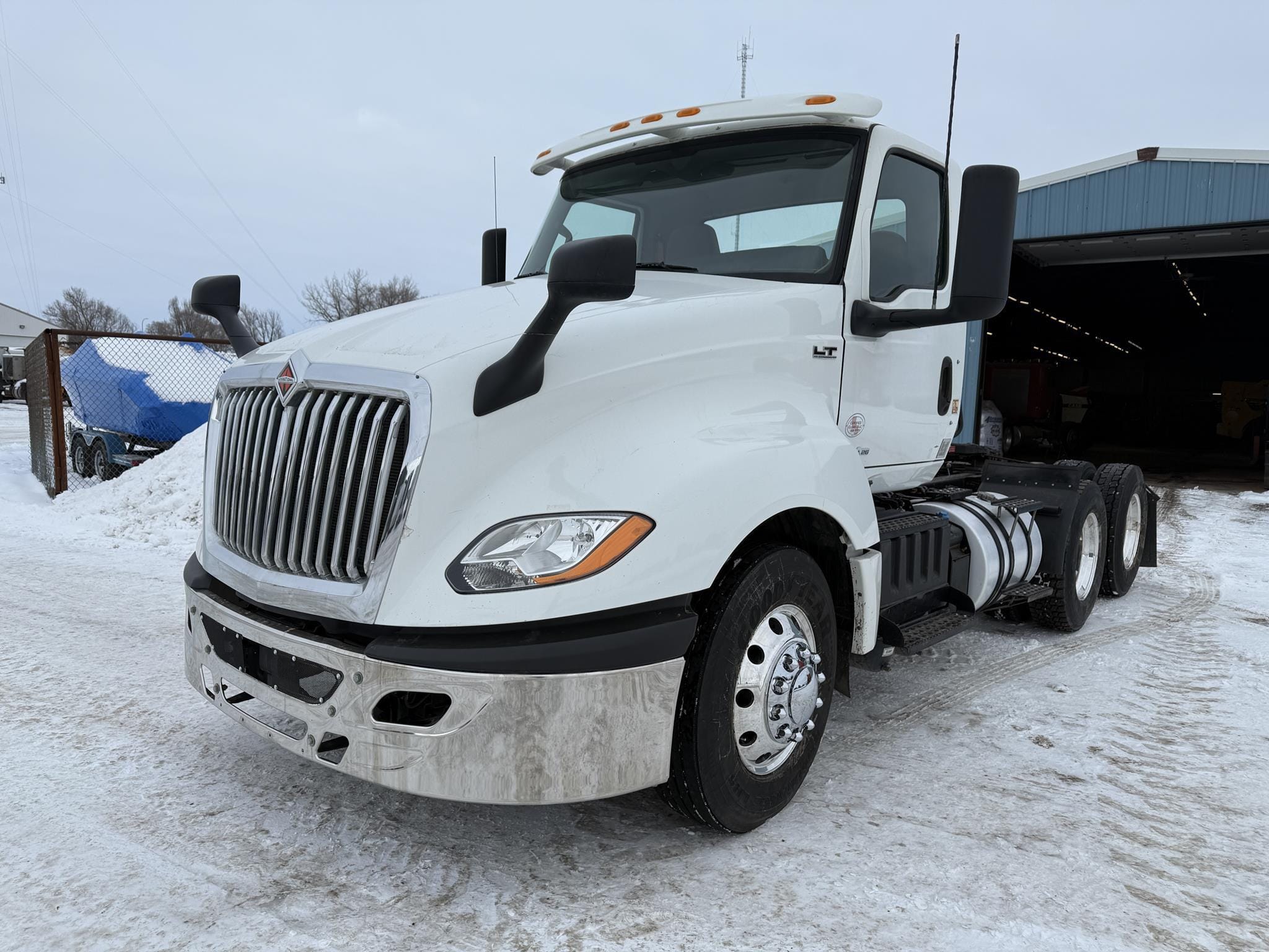 2019 International LT Equipment Image0