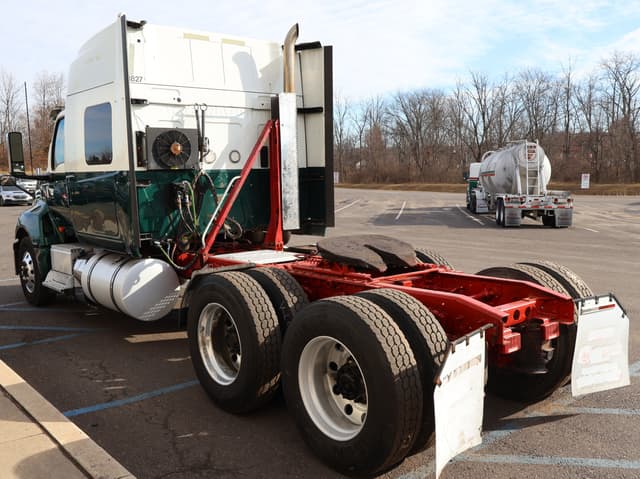 Image of International LT equipment image 1