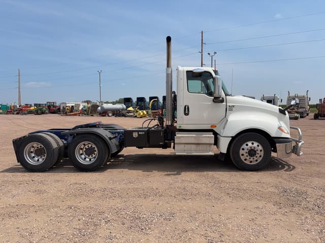 Image of International LT625 equipment image 3