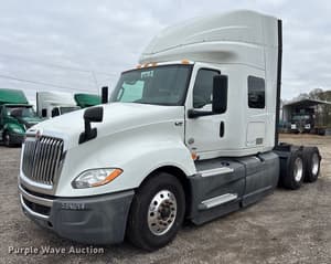 2019 International LT625 Image