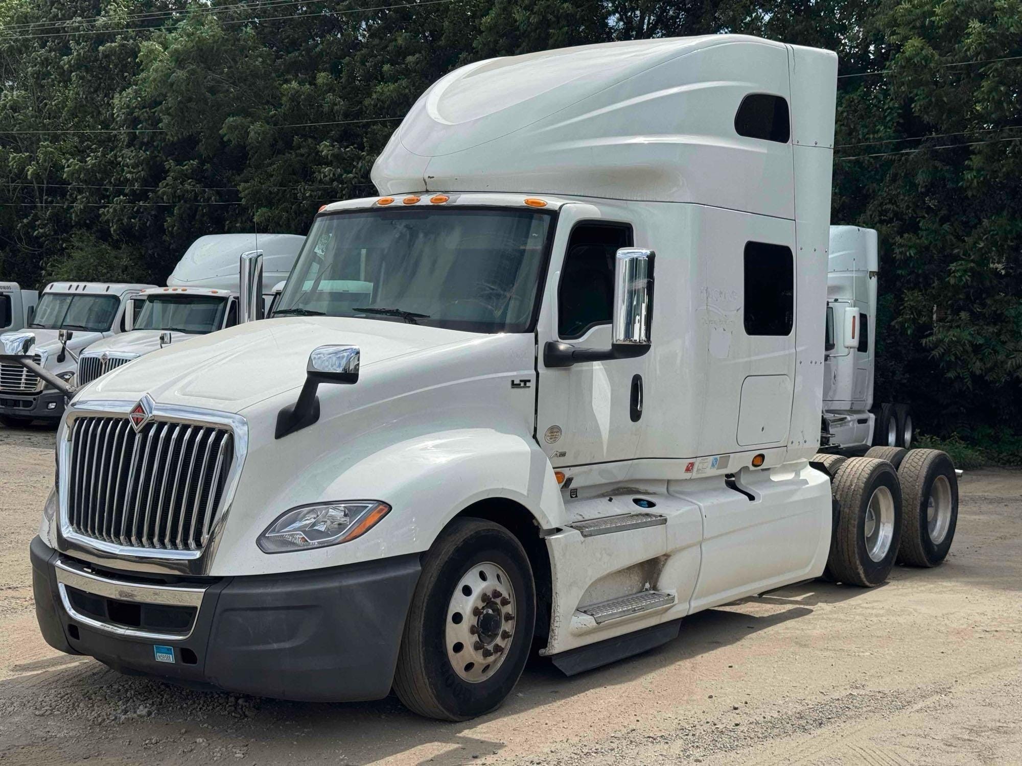 2019 International LT625 Equipment Image0