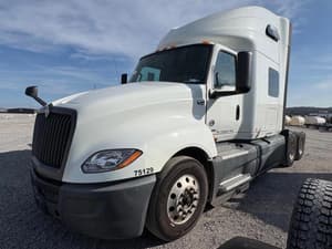 2019 International LT625 Image