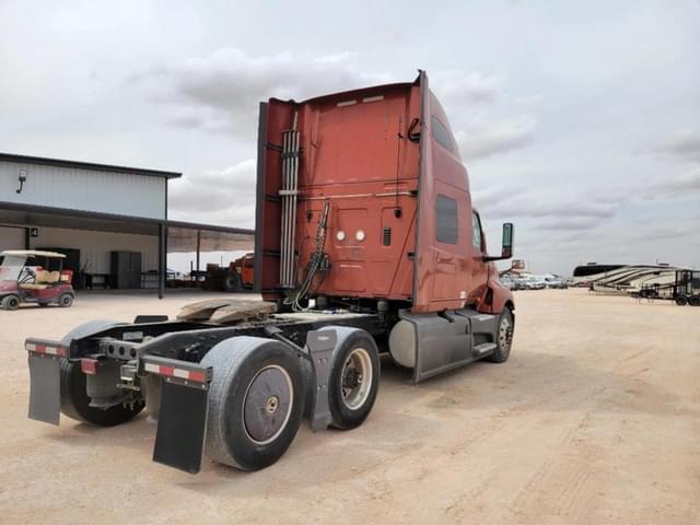 Image of International LT625 equipment image 4