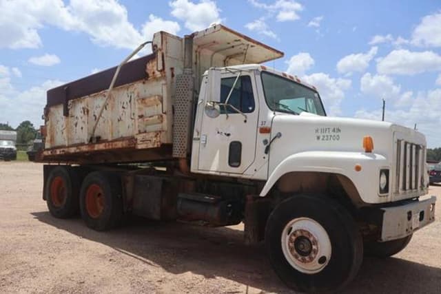 Image of International Navistar equipment image 1