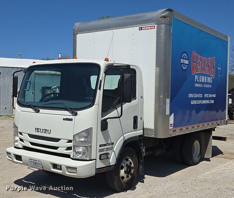 Image of Isuzu NPR Primary image