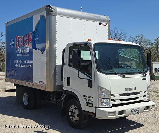 Image of Isuzu NPR equipment image 2