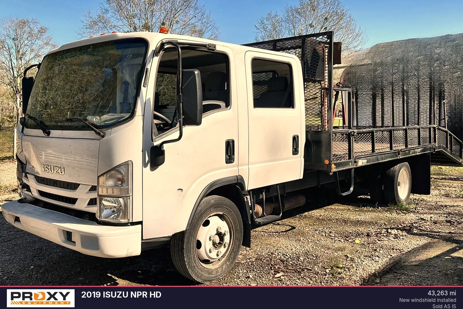 2019 Isuzu NPR-HD Equipment Image0