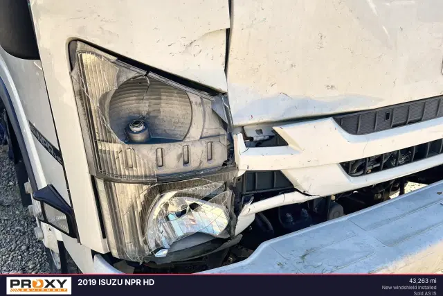 Image of Isuzu NPR-HD equipment image 4