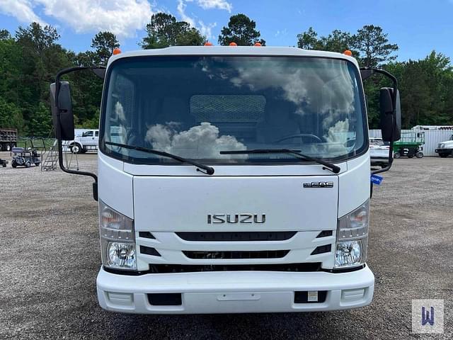 Image of Isuzu NPR-HD equipment image 1