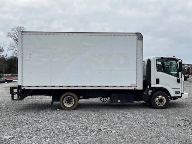 Image of Isuzu NPR-HD equipment image 4