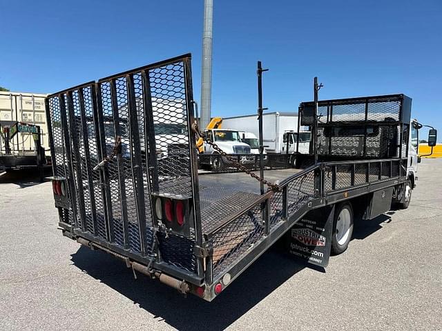 Image of Isuzu NPR-HD equipment image 4