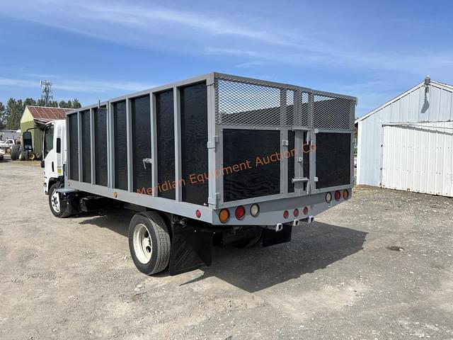 Image of Isuzu NPR equipment image 2