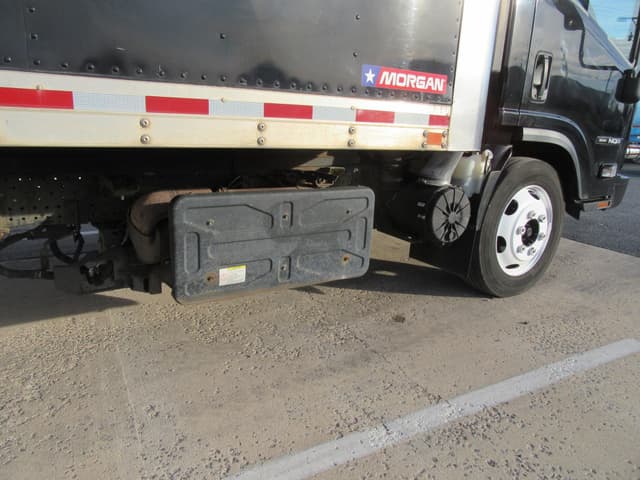 Image of Isuzu NQR equipment image 3