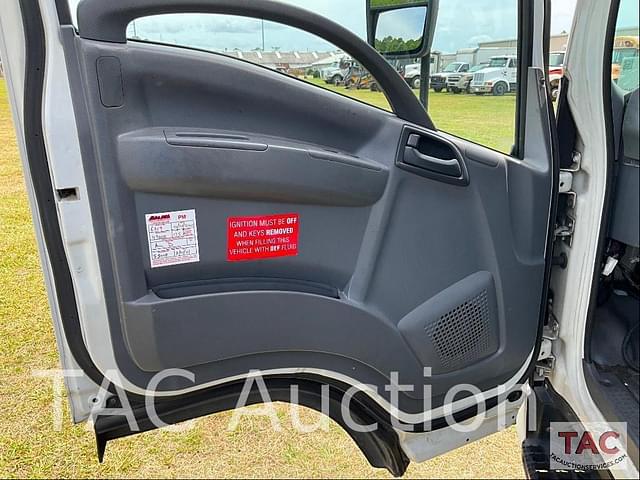 Image of Isuzu NRR equipment image 4