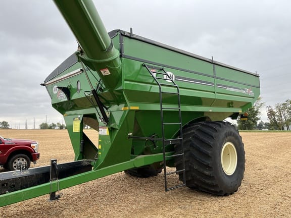 2019 J&M 1122 Equipment Image0