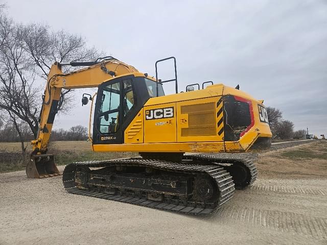 Image of JCB 220X LC equipment image 2