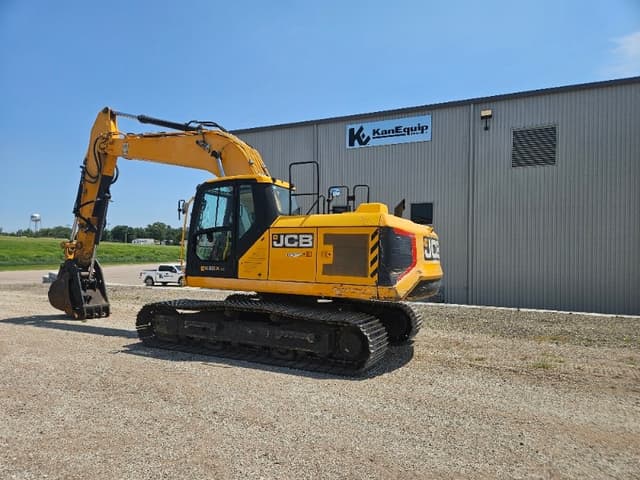 Image of JCB 220X LC equipment image 2