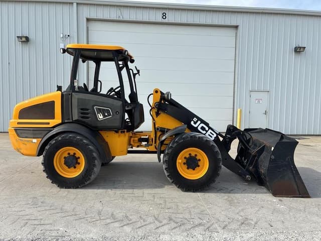 Image of JCB 409 equipment image 1