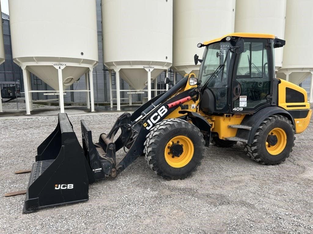 2019 JCB 409 Equipment Image0