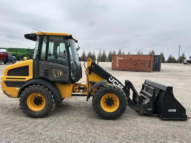 Image of JCB 409 equipment image 4