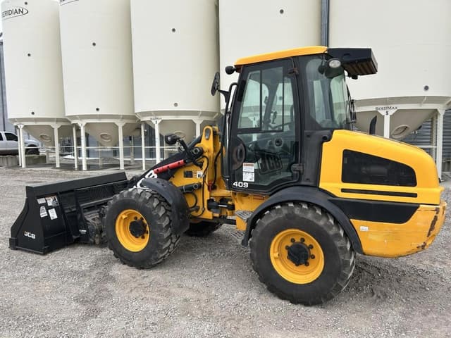 Image of JCB 409 equipment image 1