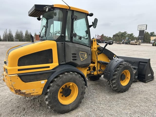 Image of JCB 409 equipment image 3