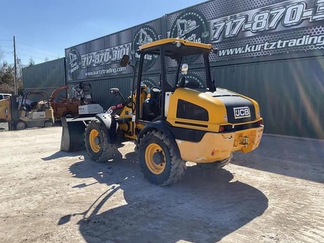 Image of JCB 409 equipment image 1