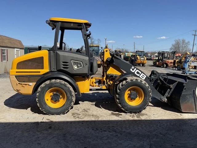 Image of JCB 409 equipment image 4