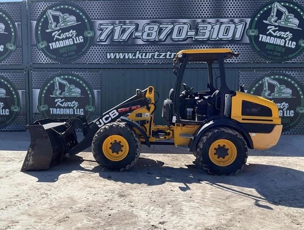 2019 JCB 409 Equipment Image0
