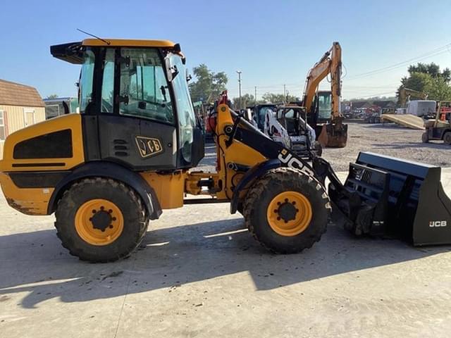Image of JCB 409 equipment image 4