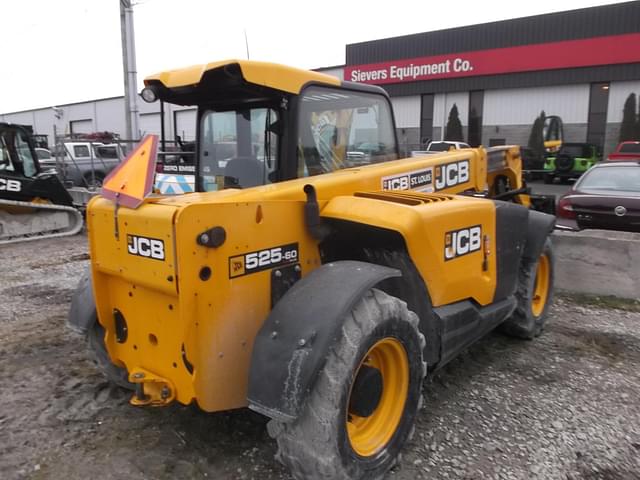 Image of JCB 525-60 Agri Plus equipment image 4