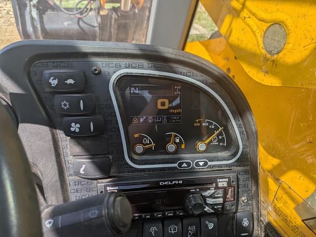 Image of JCB 525-60 equipment image 2