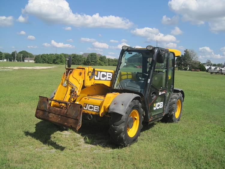 2019 JCB 525-60 Agri Plus Equipment Image0