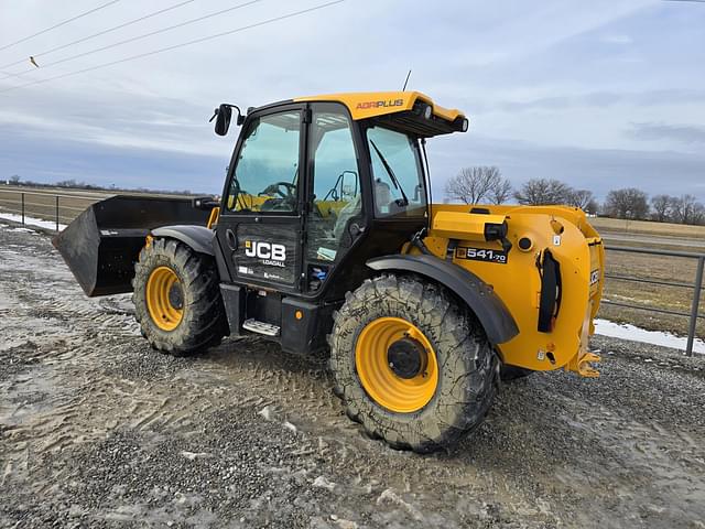 Image of JCB 541-70 Agri Plus equipment image 4