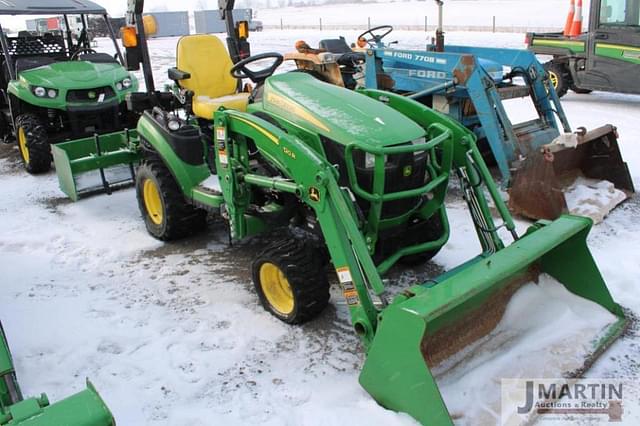 Image of John Deere 1025R equipment image 1