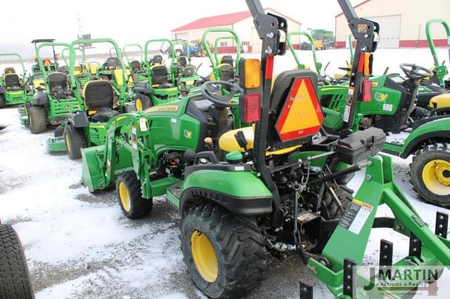 Image of John Deere 1025R equipment image 3