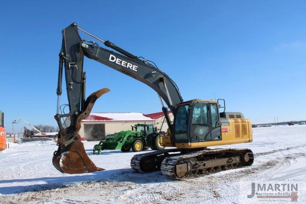 2019 John Deere 210G Equipment Image0
