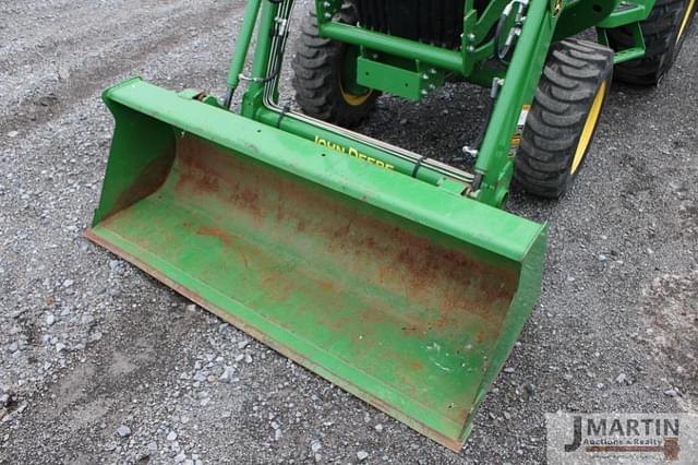 Image of John Deere 3043D equipment image 4