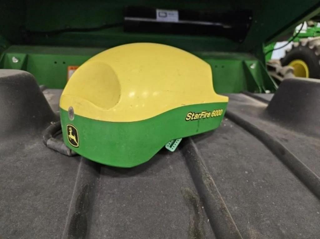 Image of John Deere StarFire 6000 Primary image